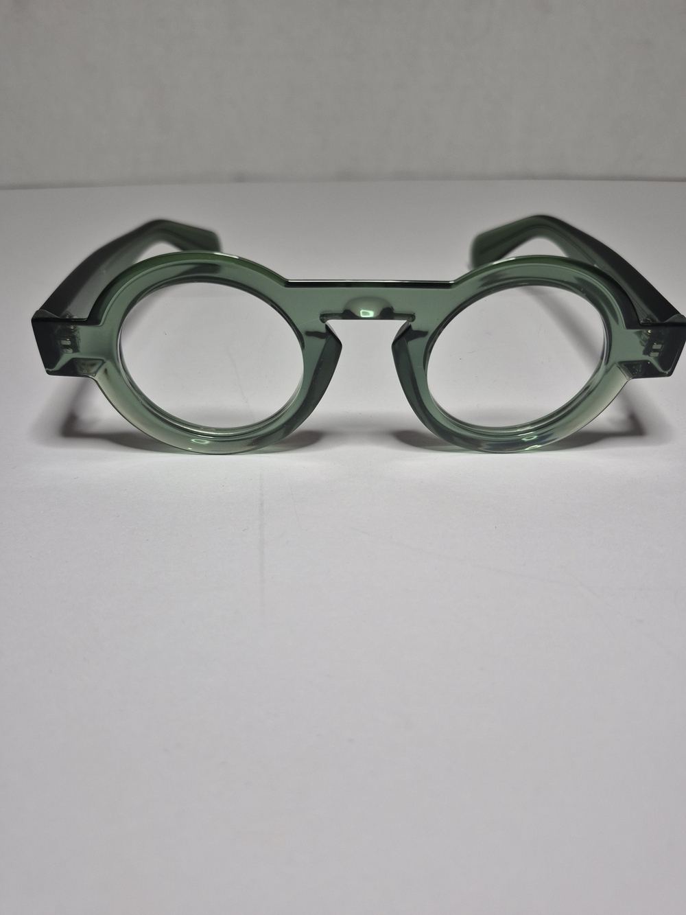 Green Round Frame Men’s Eyewear - Unbranded